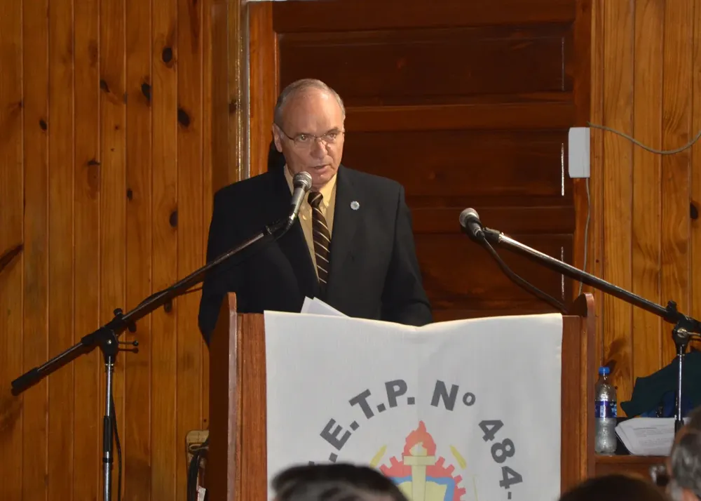 e6fed43c-4232-480f-9ba0-e08abb5b6a39