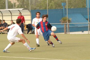 Un informe desaconsejaba fichar a Messi y reabrió el debate