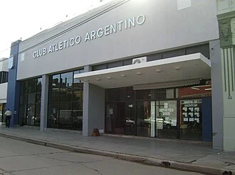 Argentino denunció que Fredriksson incumplió un acuerdo por jugadores cedidos