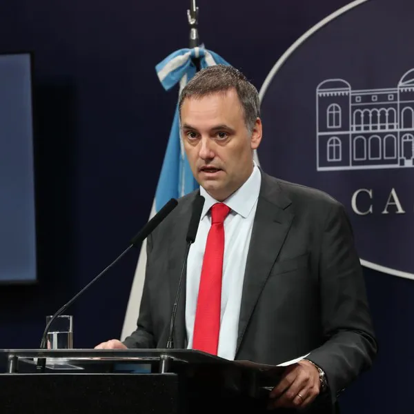 a9eajLjuY_600x600__1