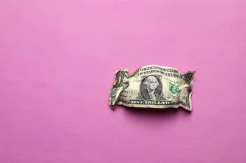 La inestabilidad salarial se vincula con más renuncias