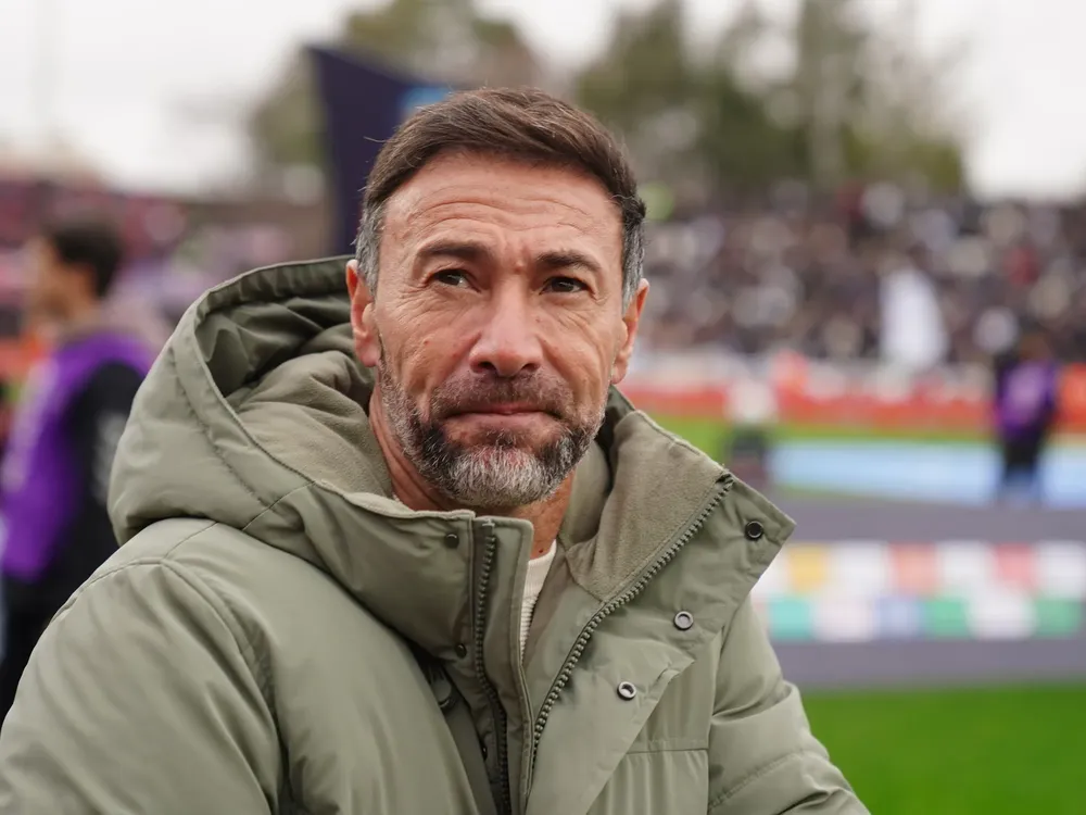 m02d7L_hd_2000x1500__1