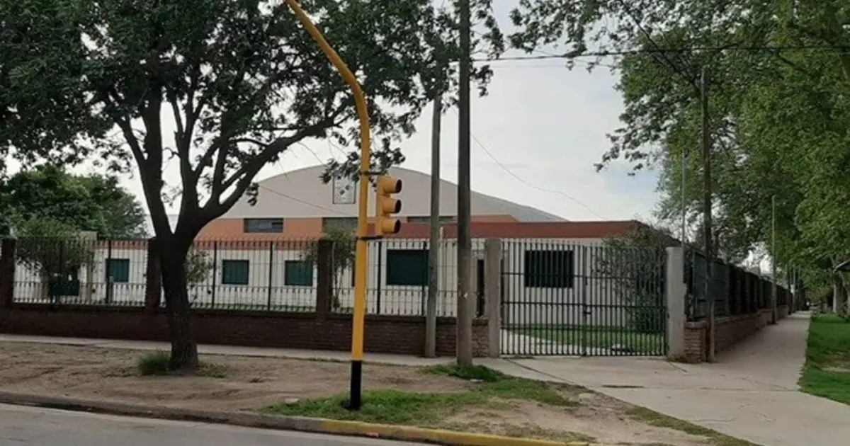 163383-conmocion-en-rio-cuarto-una-alumna-de-14-anos-murio-tras-sufrir-un-acv-en-la-escuela