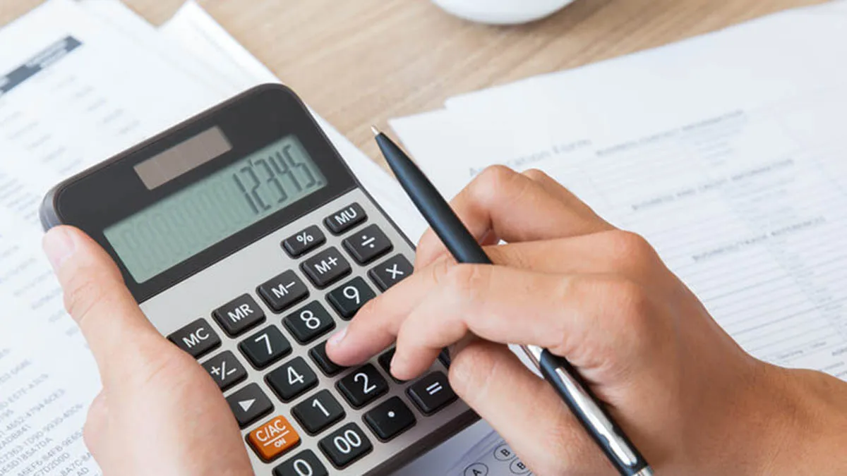 impuestos-con-calculadorajpg
