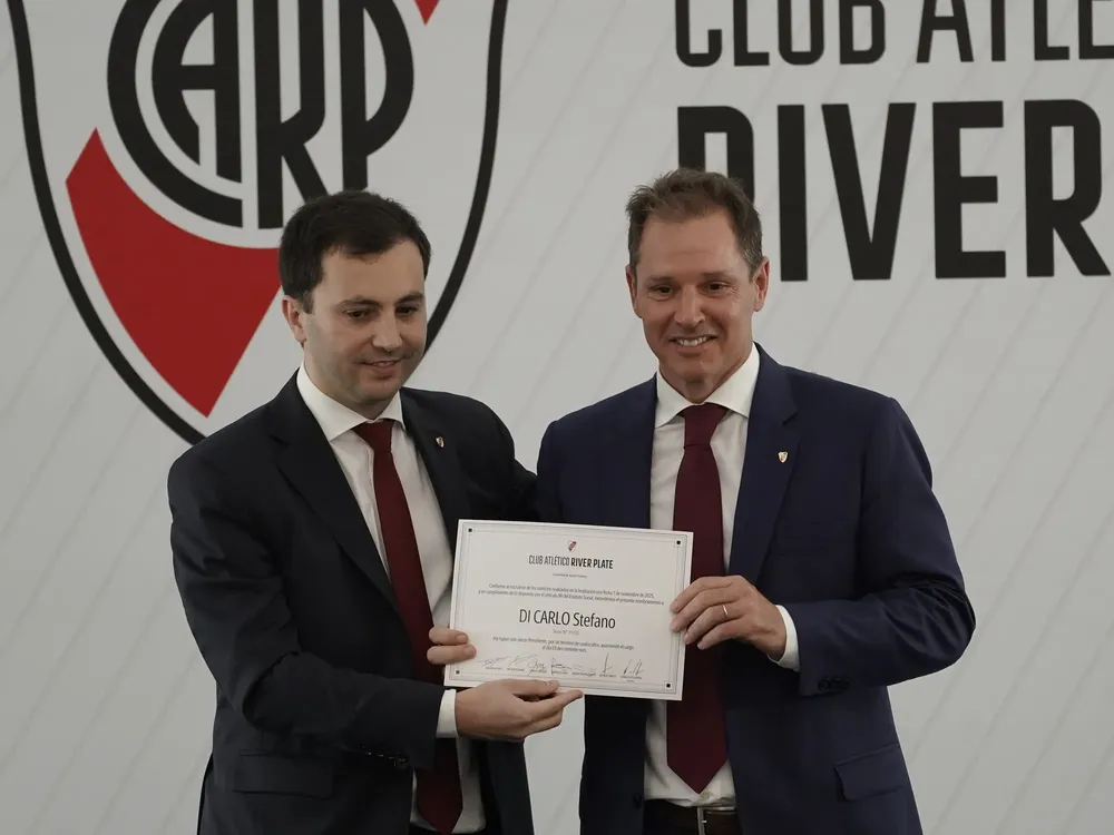 j8LIBwvx3_2000x1500__1