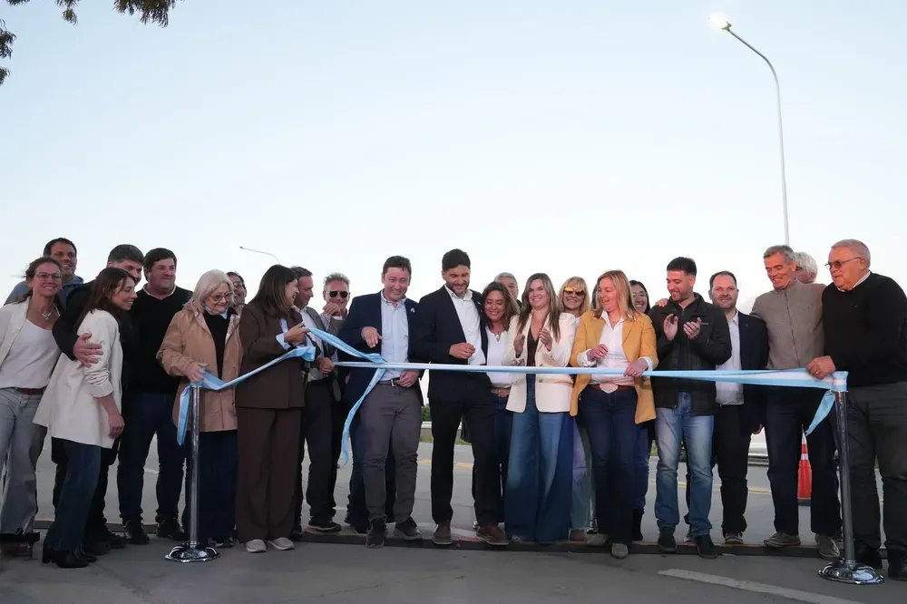Inauguraron la rotonda que conecta las rutas provinciales 13 y 66
