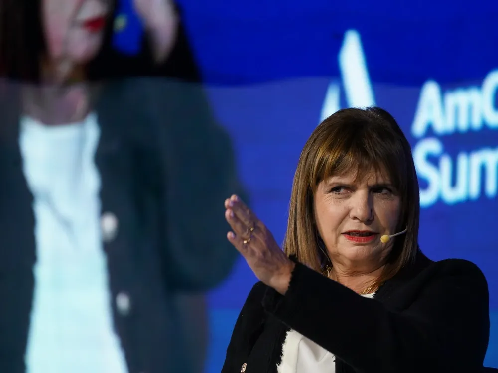 QNi2M3mKJ_2000x1500__1