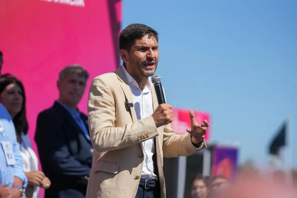 f2b66779-48f6-45b8-be05-8992188e7bb7