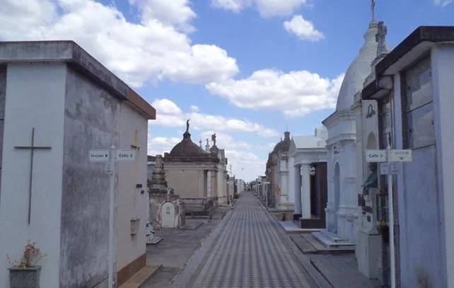 el-camposanto-cuenta-cada-vez-menos-espacio