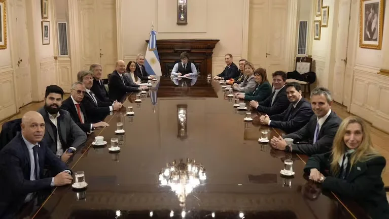 javier-milei-se-reunio-con-sus-ministros-en-casa-rosada-el-jueves-pasado-foto-presidencia-7742MLQVXZDRPFQMZ7LXSUYID4
