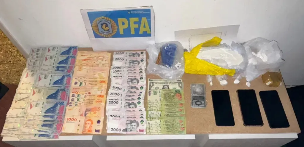 d1fa8b80-0586-4b74-846a-740adfbc5322