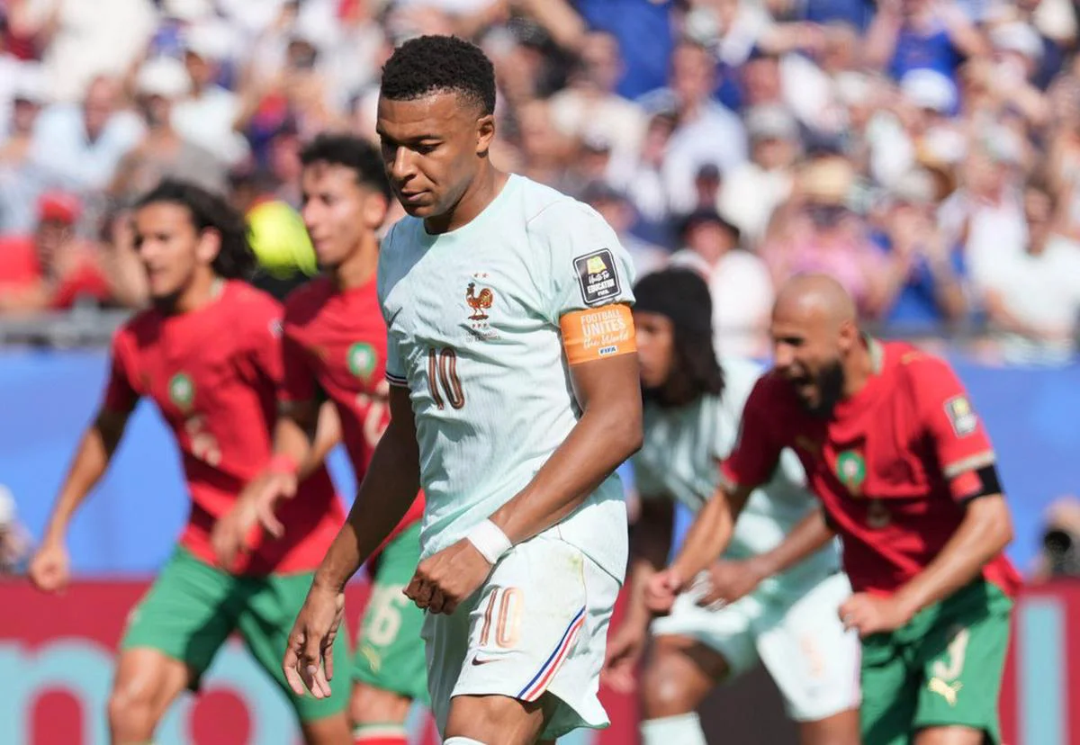 Mbappé pidió disculpas tras perder contratos por una broma sobre Mao