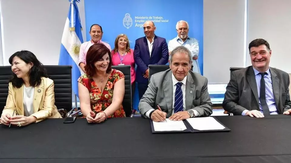 336523332_917900782960115_7515545429121185954_n