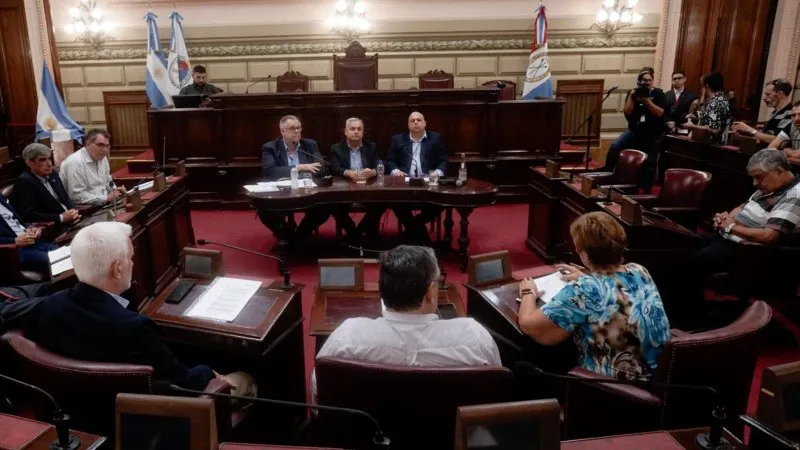 gagla4jweaahxdh_crop1701430160871.jpeg_1756841869