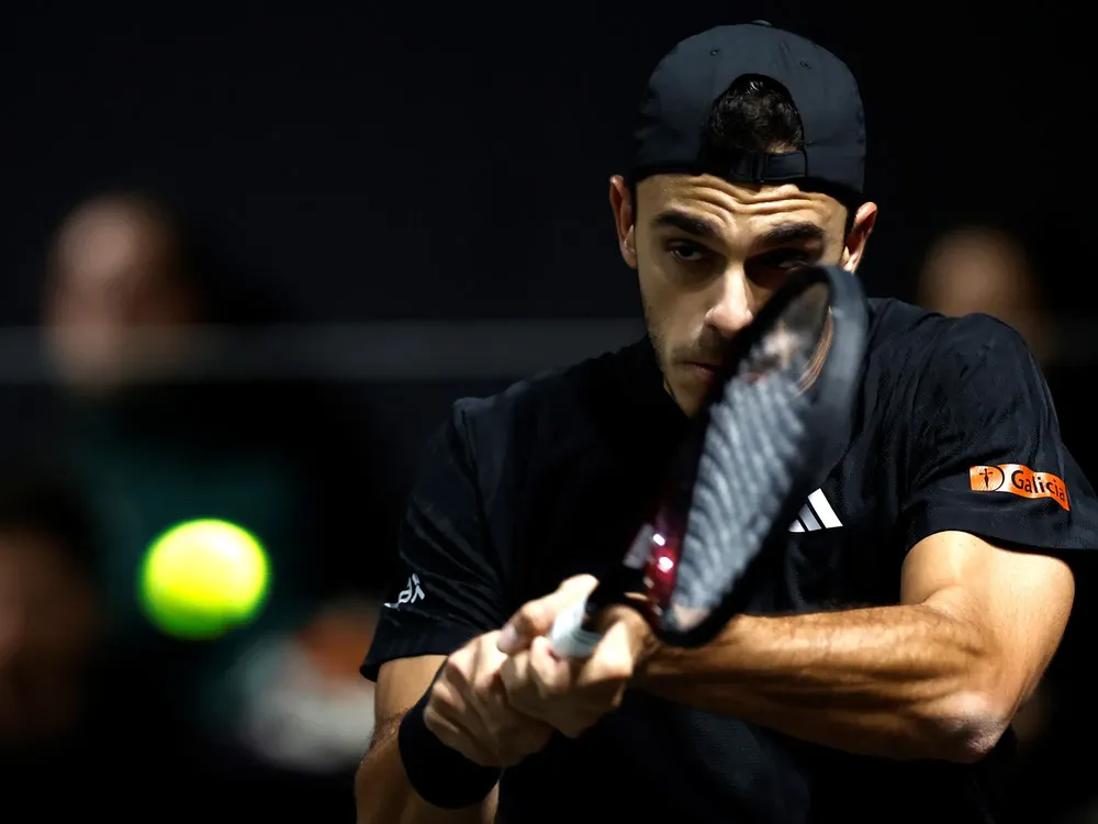 w8Zq953at_2000x1500__1