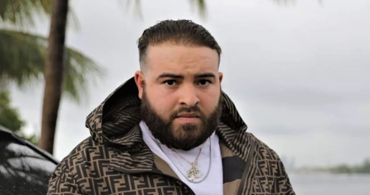 HGhDNEZzN2_1200x0__1