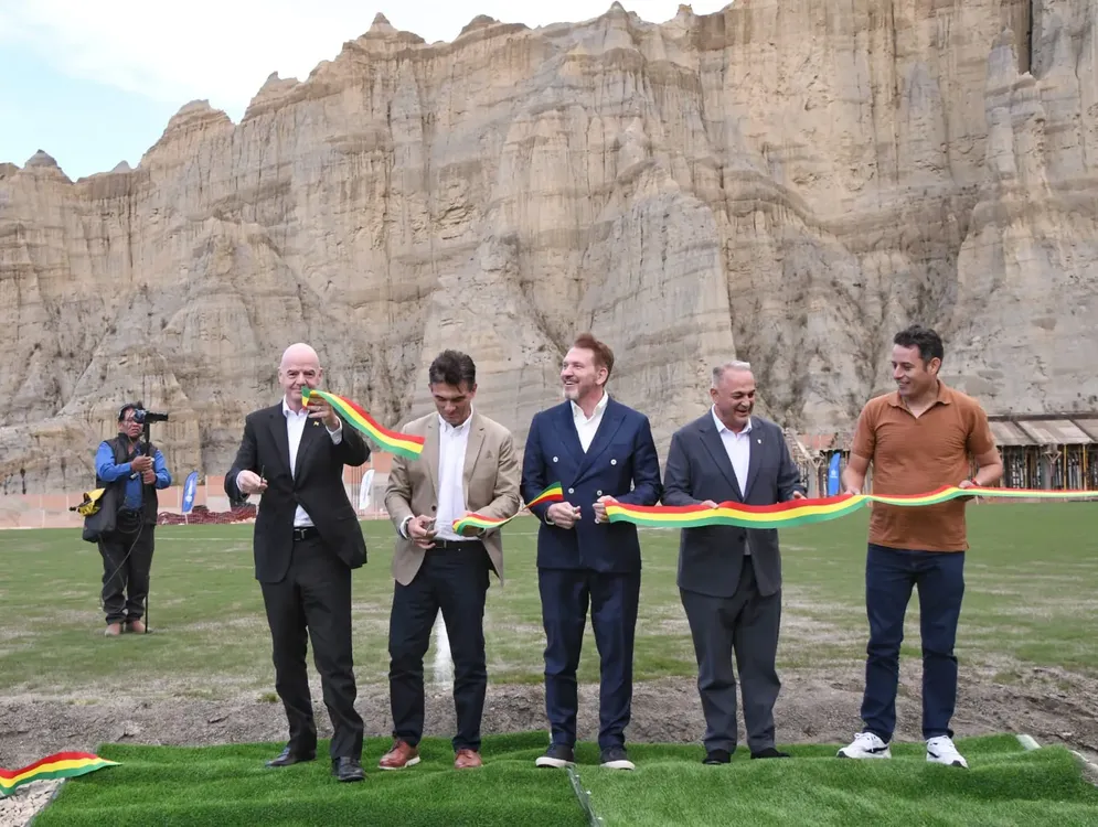 editor_20251020_214309_68f6e52daaa64_e9b8aeea75eaf64f