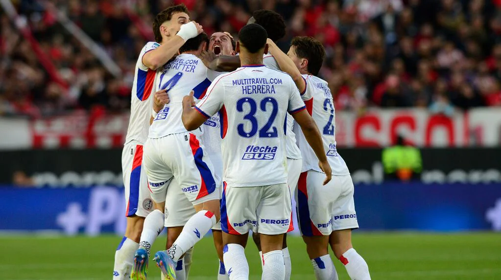 San Lorenzo venció a Estudiantes con un gol agónico de Gulli