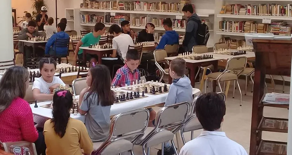 ajedrezniños-960x509