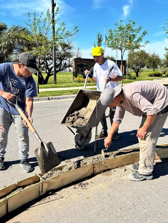 560553802_18289822372286482_5934017494158956012_n