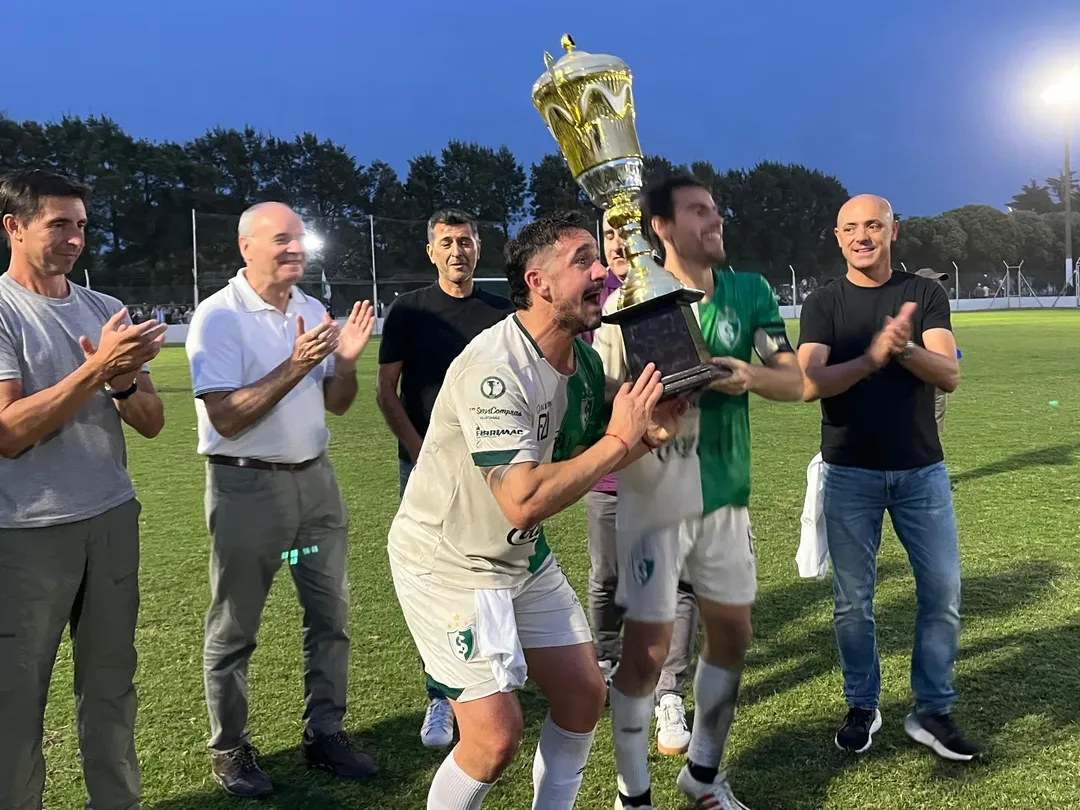 💚🤍 ¡FELICITACIONES STUDEBAKER DE VILLA CAÑÁS! 🏆 CAMPEÓN DE LA LIGA VENADENSE DE FÚTBOL ⚽Como (2)
