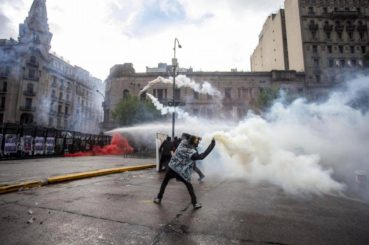Incidentes frente al Congreso durante la marcha universitaria: 31 detenidos