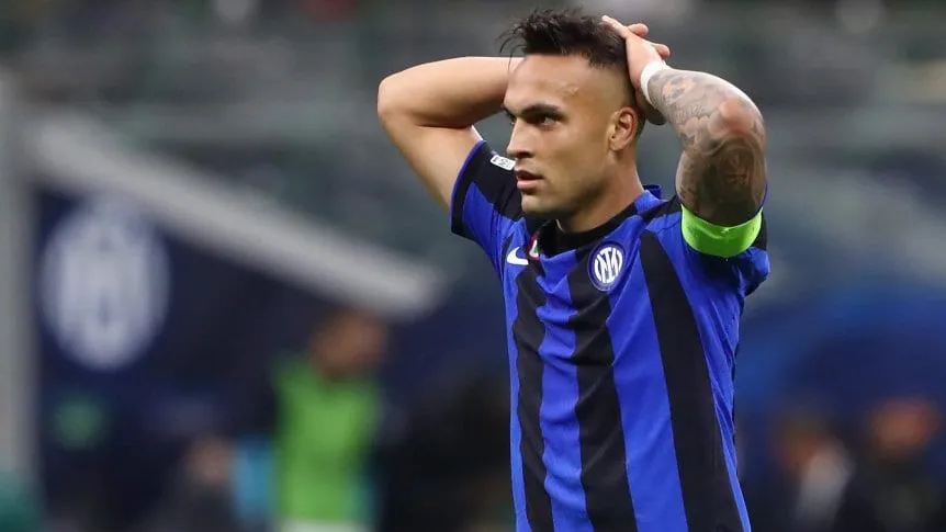 lautaro-martinez-en-milan-vs-inter-por-champions-league_862x485