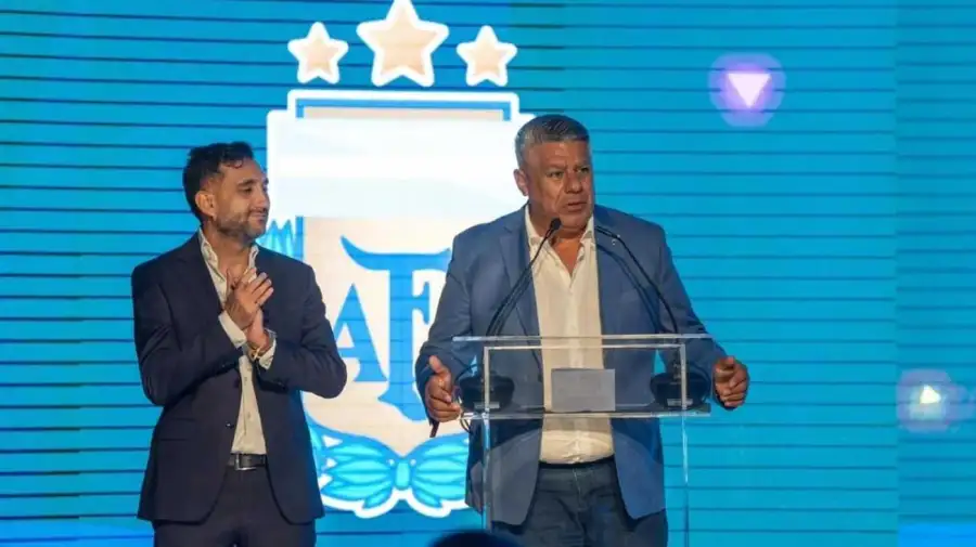 chiqui-tapia-y-maximiliano-ariel-vallejo-26112025-2143129