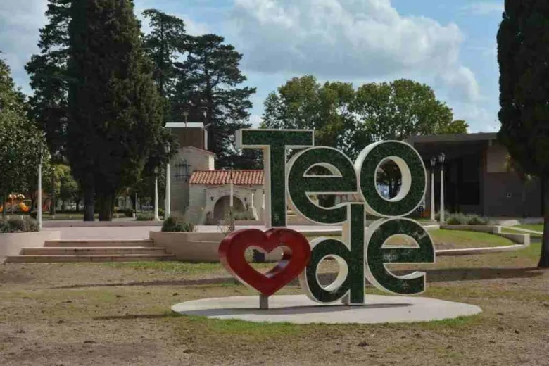 474088_teodelina_cartel_1024_x_680