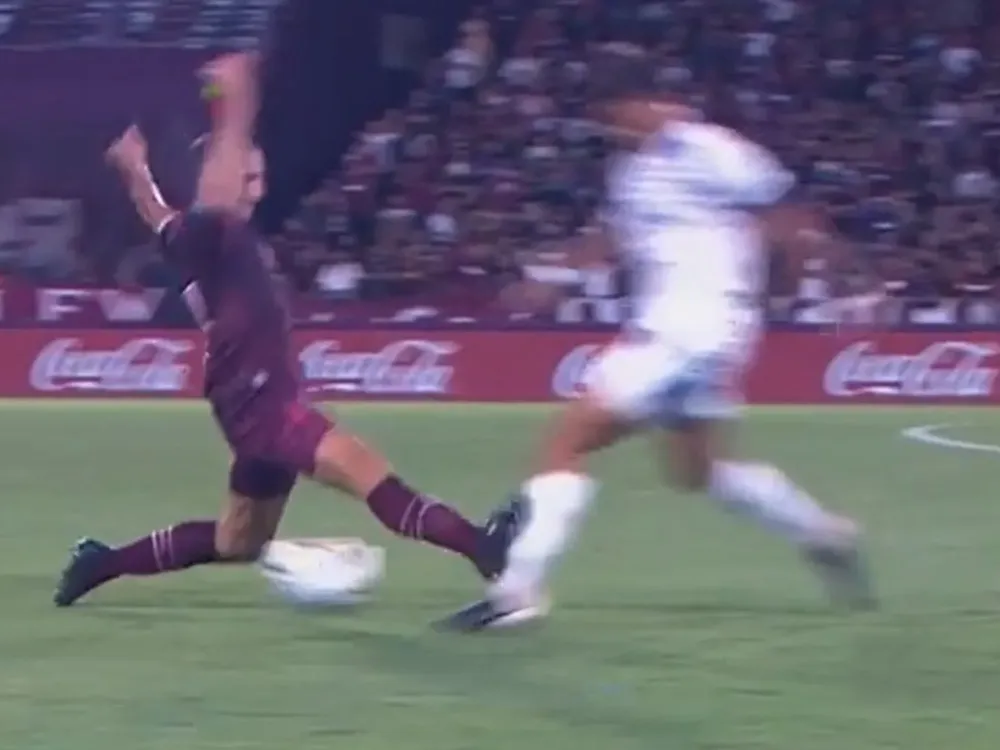 9TxxFMR4L_2000x1500__1