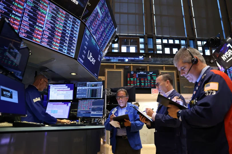 El riesgo país subió a 710 puntos y cayeron los bonos