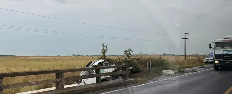 vuelco-un-camion-arroyo-manuel-ocampo-y-el-acceso-general-gelly-la-manana-este-jueves