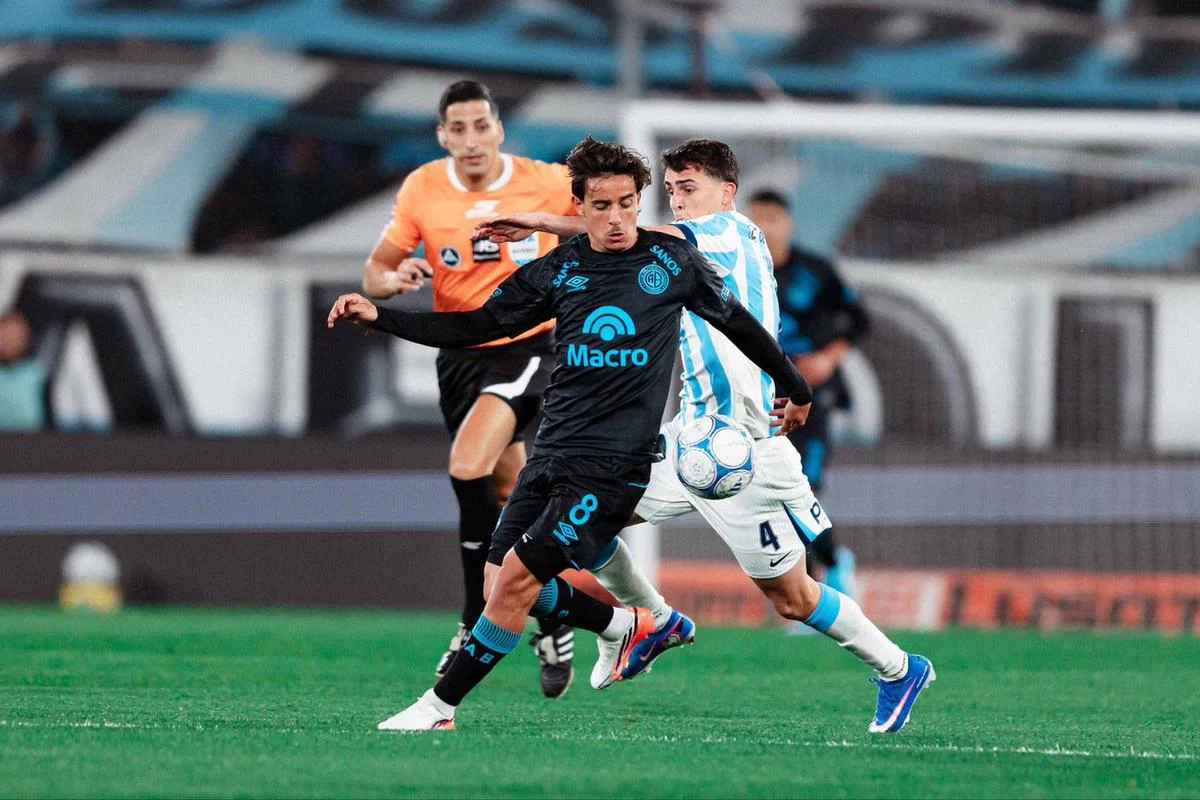 Zelarayán puso en ventaja a Belgrano ante Racing en Avellaneda