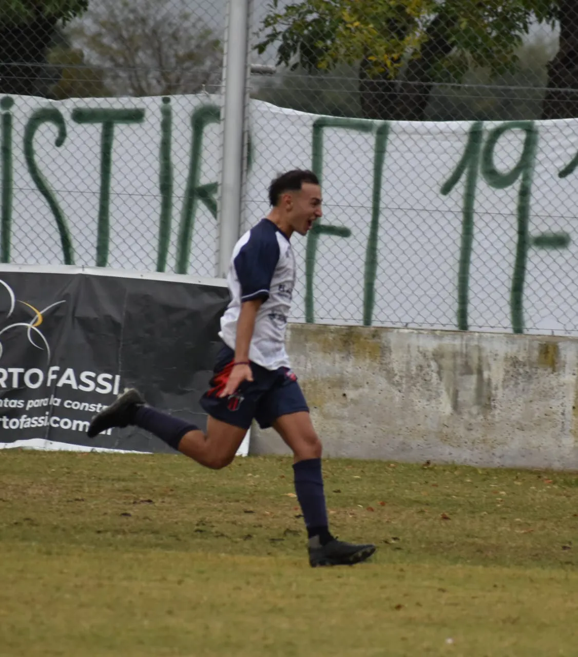 b43bf165-8cd8-477b-8844-cdd3d2d2ebb0