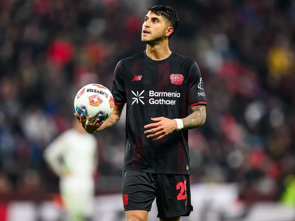 beCn8Eke3_2000x1500__1