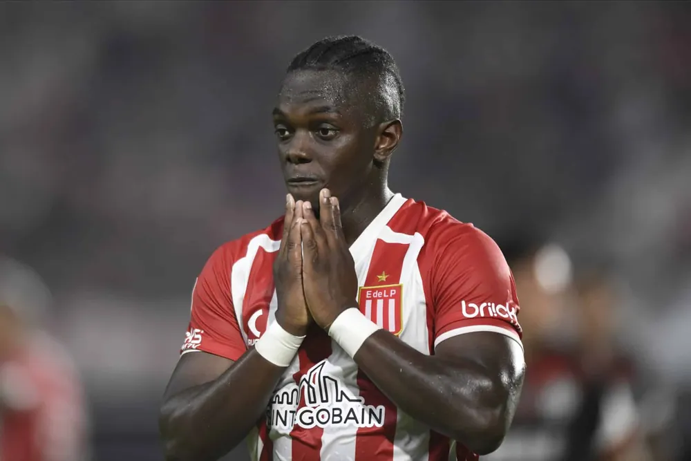 Edwuin-Cetre-Estudiantes-de-La-Plata-scaled