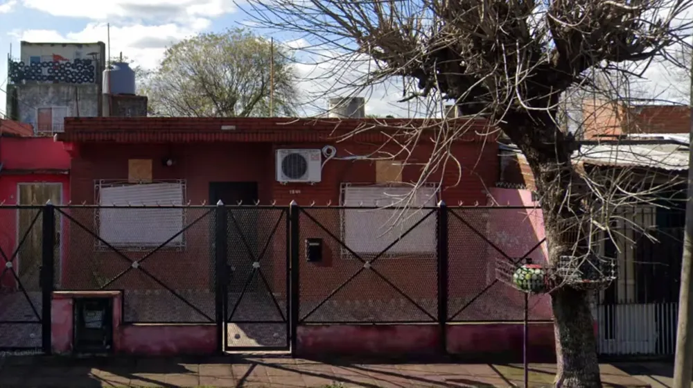 el-crimen-ocurrio-en-una-casa-de-la-localidad-bonaerense-de-rafael-calzada-foto-google-street-view-OOGKGJ4D4NCBHM56CEHJDFS2JA