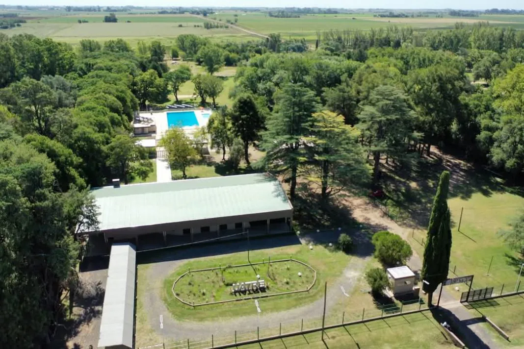 FB_IMG_1734690277822-1068x712