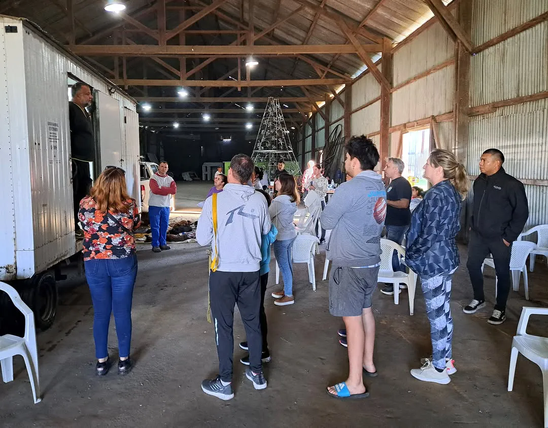 La Municipalidad realizó el sábado pasado la segunda jornada del año de castraciones gratuitas, en esta oportunidad solamente para perros. ⠀El operativo se llevó a cabo en el Galpón N° 2 del predio del Fer (2)