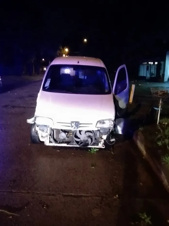 cad309cb-25eb-4d75-a91b-710119a7cd95-696x928