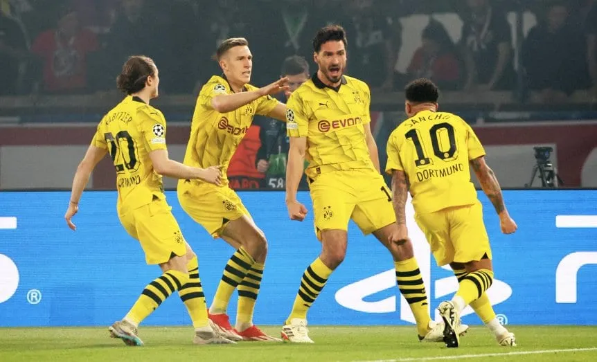 festejo-de-gol-de-borussia-dortmund_w862