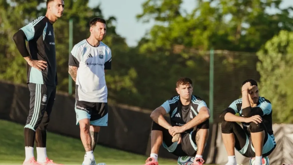La-Seleccion-Argentina-se-entreno-en-Kansas-de-cara-al-Mundial-2026-1024x576