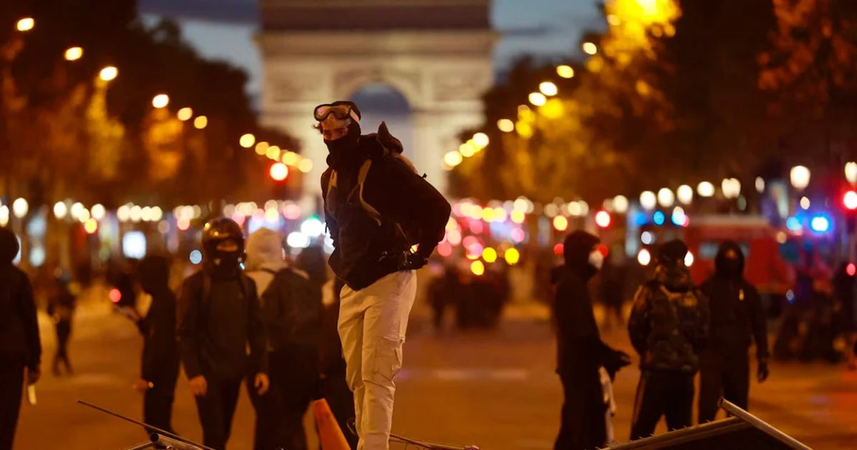 Disturbios en Francia: cientos de detenidos e incendio del ayuntamiento de Limoges