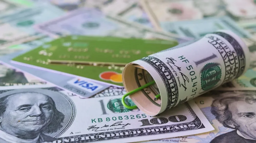 dolar-oficial-y-dolar-tarjeta-banco-por-banco-a-cuanto-cotizan-este-martes-5-de-agosto-foto-adobe-stock-CKTAO6GJSJFIDO3LAYKNRJB4EY