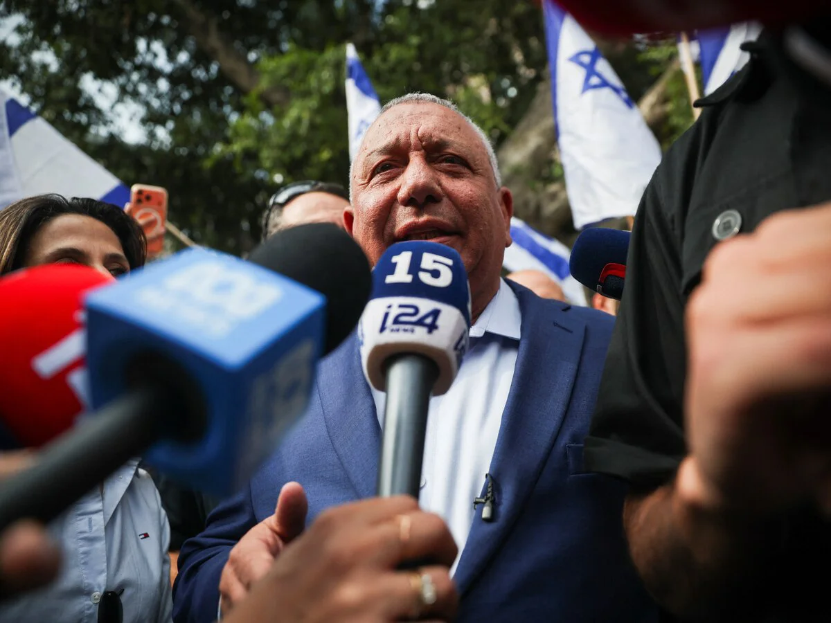 Israel: los sondeos favorecen a Eisenkot, pero sin mayoría para gobernar