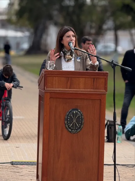 TODO EL EMPUJE DE VENADO TUERTO 💪🏼🚜Junto al gobernador @maxipullaro y la vicegobernadora @gis (3)