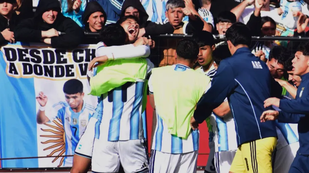 con-un-golazo-agonico-la-seleccion-argentina-sub-19-le-gano-a-peru-y-jugara-por-la-medalla-de-oro-de-futbol-en-los-juegos-suramericanos-foto-afaseleccionig-GURRSFNJKBD77JFZ2TMOI65JQM
