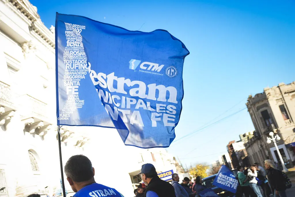 Protesta-Festram-frente-al-municipio