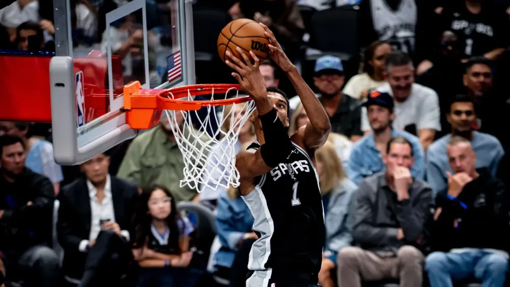 victor-wembanyama-san-antonio-spurs_pdnoud0jbulc1m7w09b0j38m8