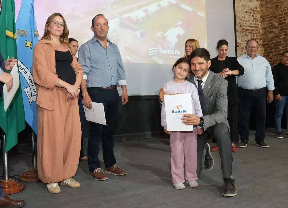 San Justo: 92 familias recibieron las escrituras de sus viviendas